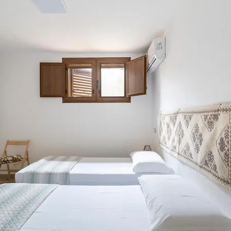 Appartement 10' From The Sea, With Garden, Wifi & Ac