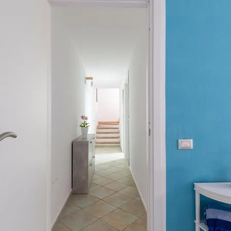 10' From The Sea, With Garden, Wifi & Ac 아파트 *
